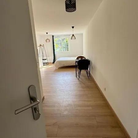 Comme A La Maison Apartment