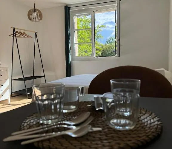Comme A La Maison 克雷斯